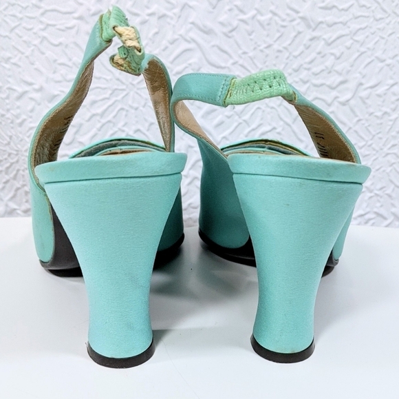 VINTAGE Gianni Versace Mint Green Silk Pumps - Picture 6 of 8
